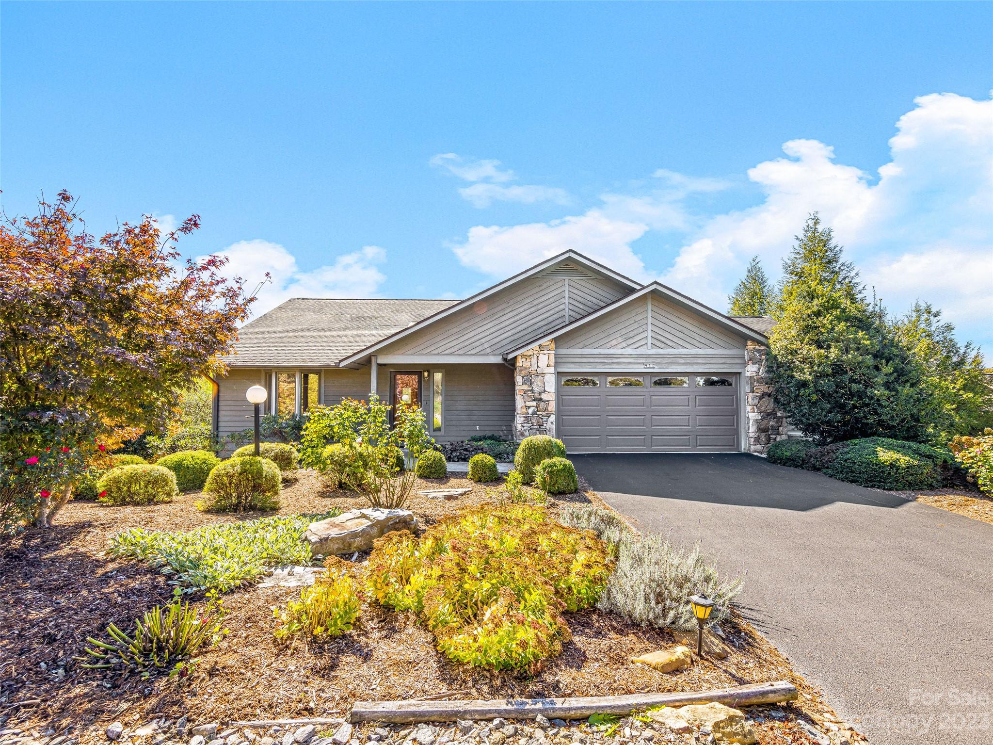 46 Hillcreek Drive Asheville NC 28804