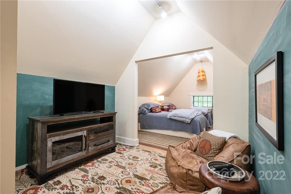 287 Whisper Mountain Drive Leicester NC 28748