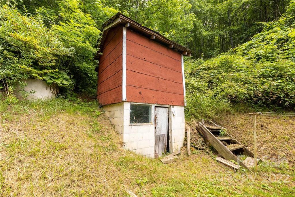 92 Violet Lane Newland NC 28657