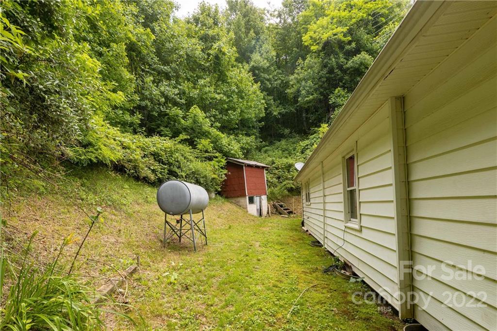 92 Violet Lane Newland NC 28657