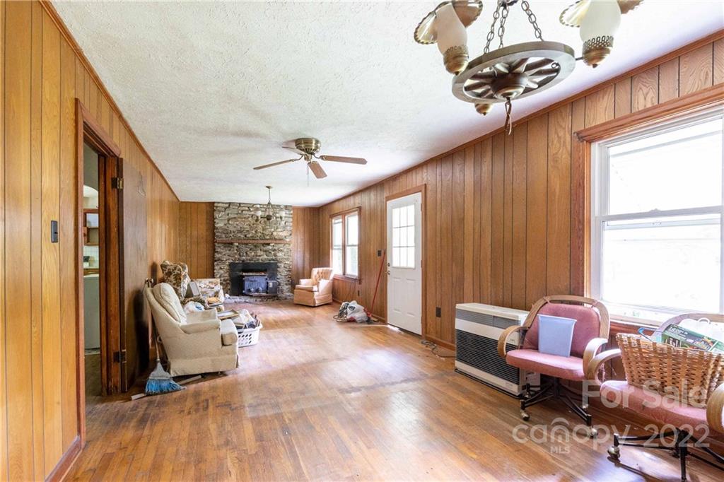 92 Violet Lane Newland NC 28657