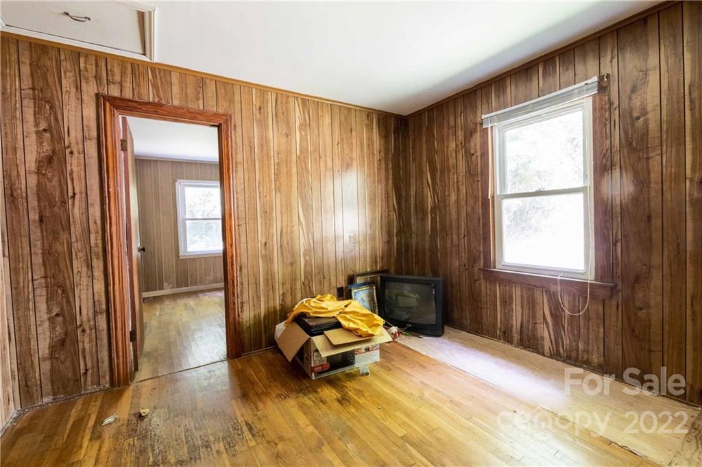92 Violet Lane Newland NC 28657