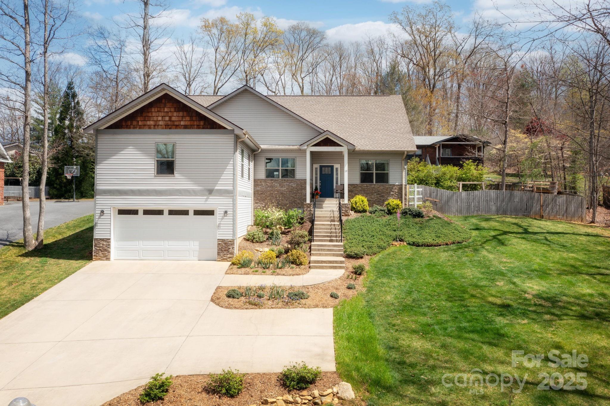 19 Dynasty Lane Candler NC 28715