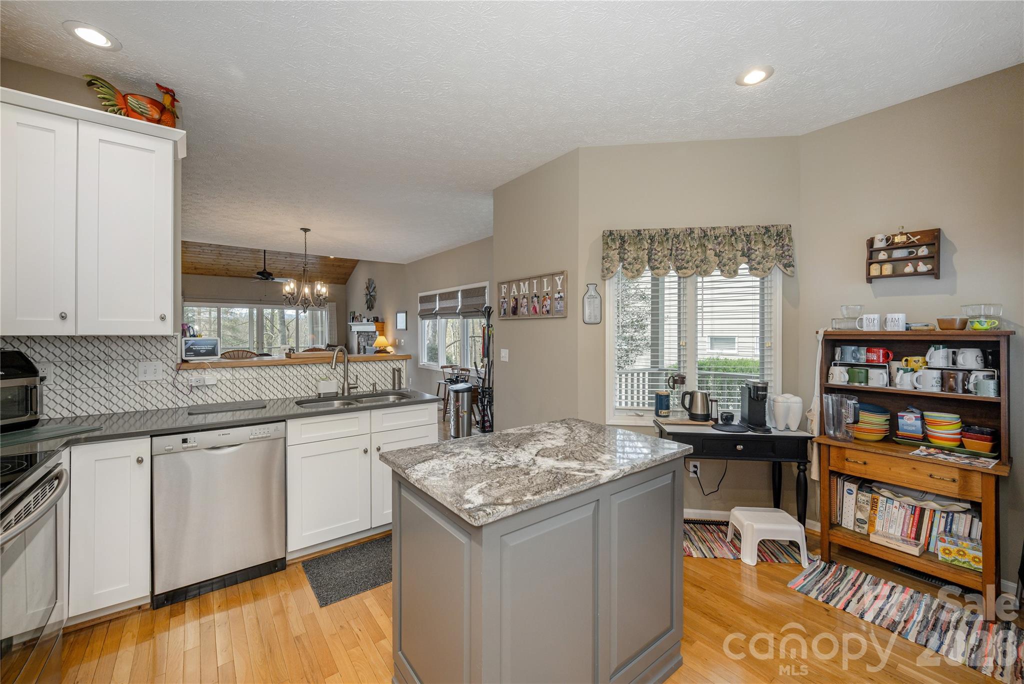 2115 Cumming Woods Court Hendersonville NC 28739