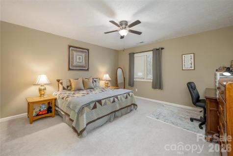 2115 Cumming Woods Court Hendersonville NC 28739