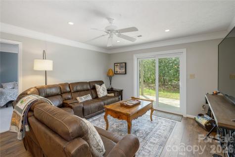 2115 Cumming Woods Court Hendersonville NC 28739
