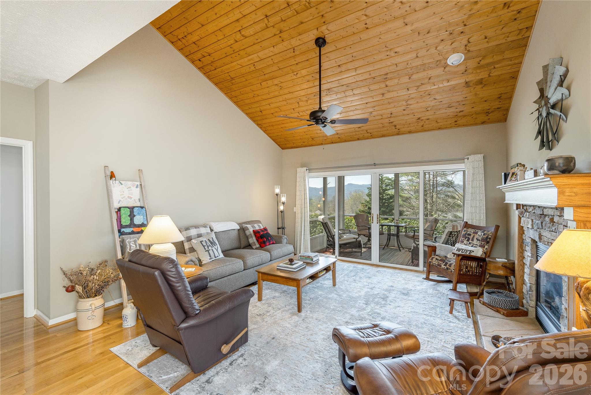2115 Cumming Woods Court Hendersonville NC 28739