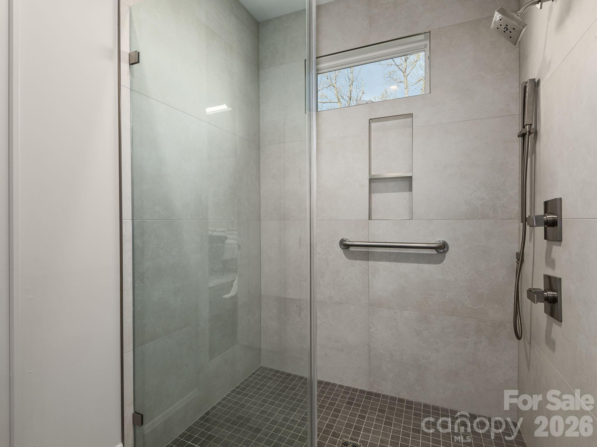 642 Altamont View Asheville NC 28804