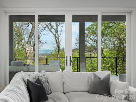 642 Altamont View Asheville NC 28804