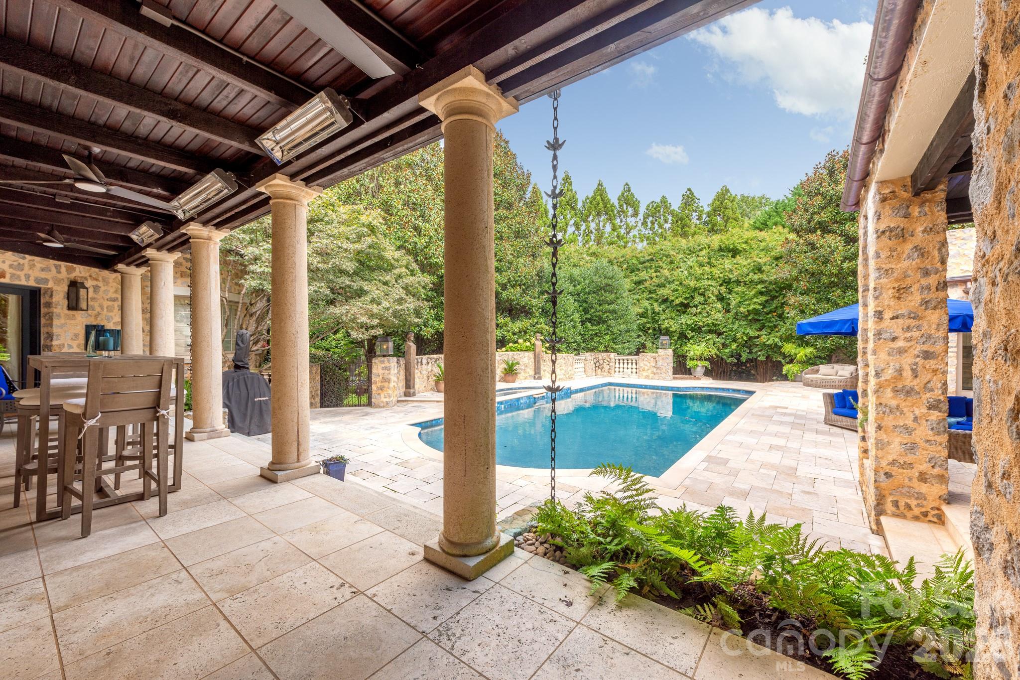 4231 Fox Brook Lane Charlotte NC 28211