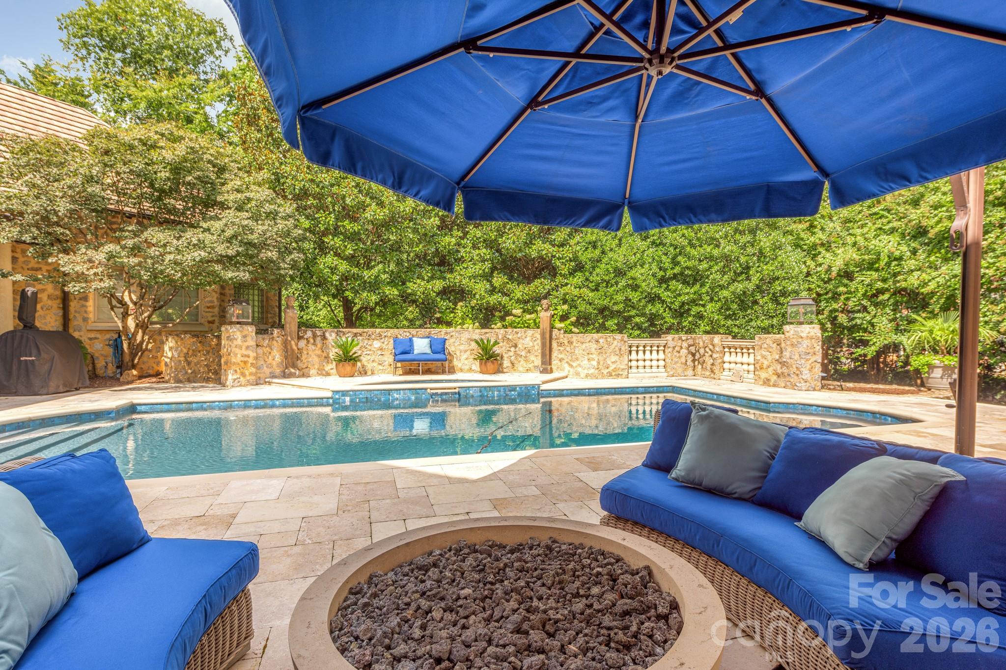 4231 Fox Brook Lane Charlotte NC 28211
