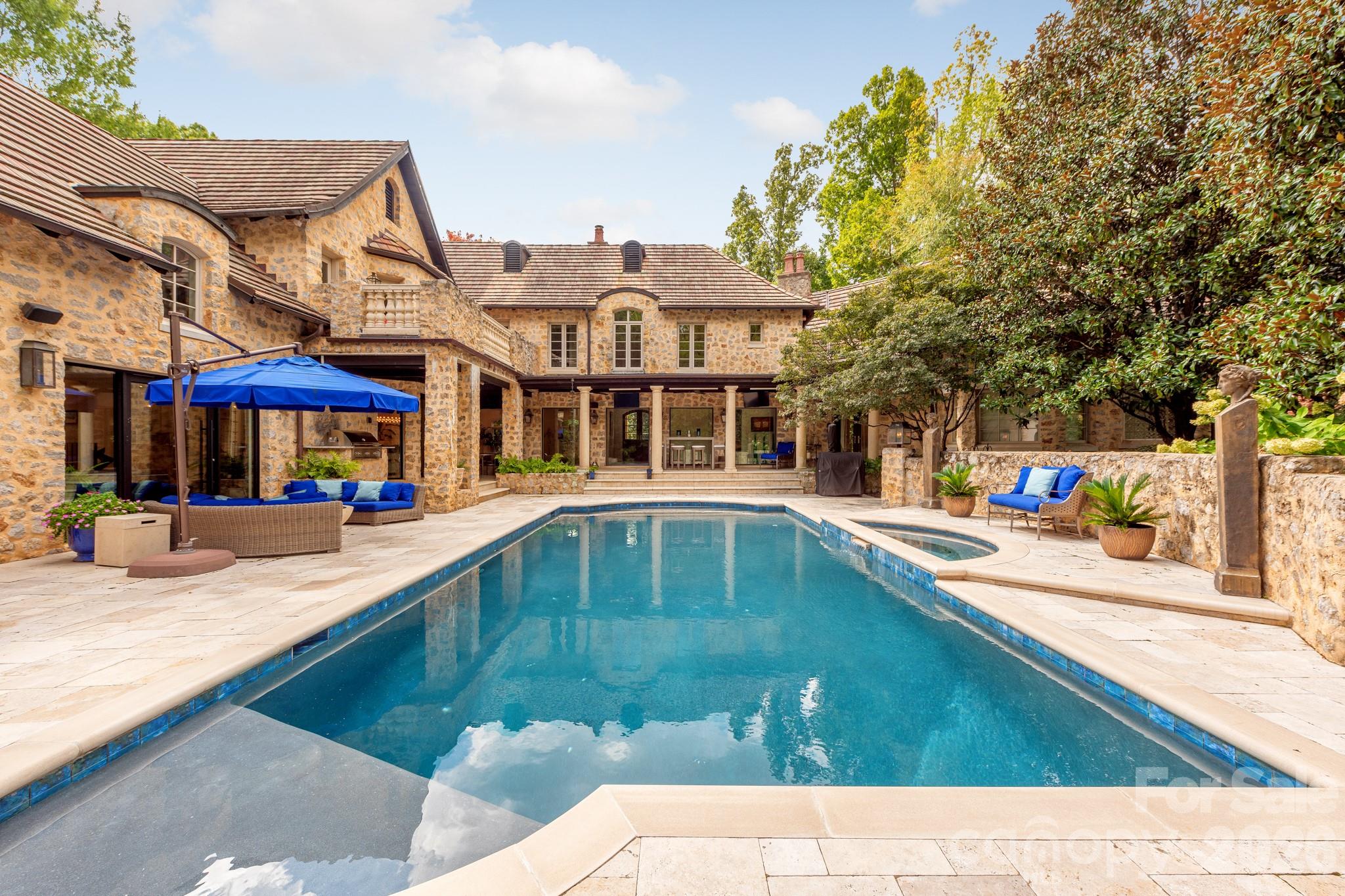 4231 Fox Brook Lane Charlotte NC 28211