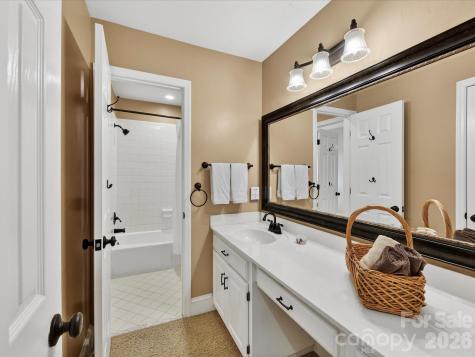 8715 Cahill Lane Charlotte NC 28277