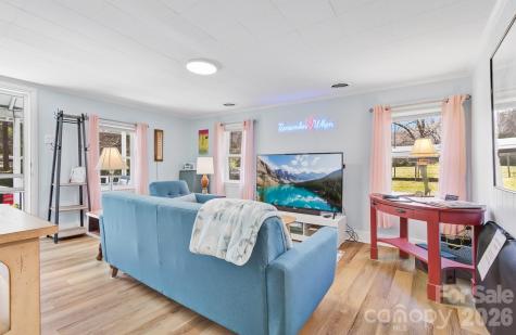 8 Concord Road Asheville NC 28803