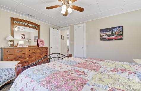 8 Concord Road Asheville NC 28803