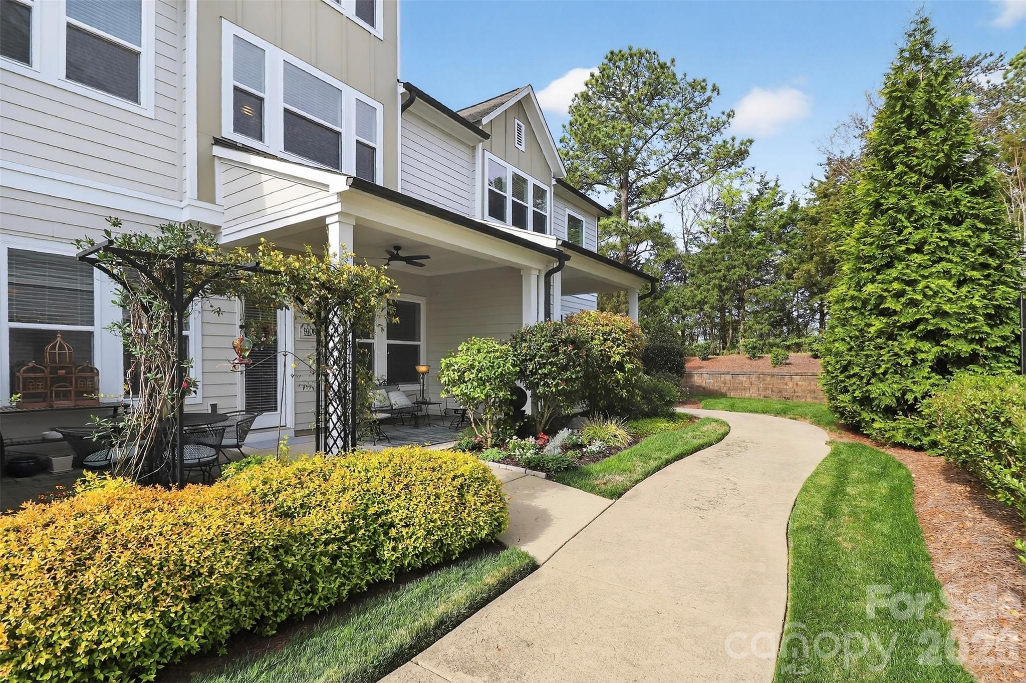 9106 Catherine Woods Place Charlotte NC 28277