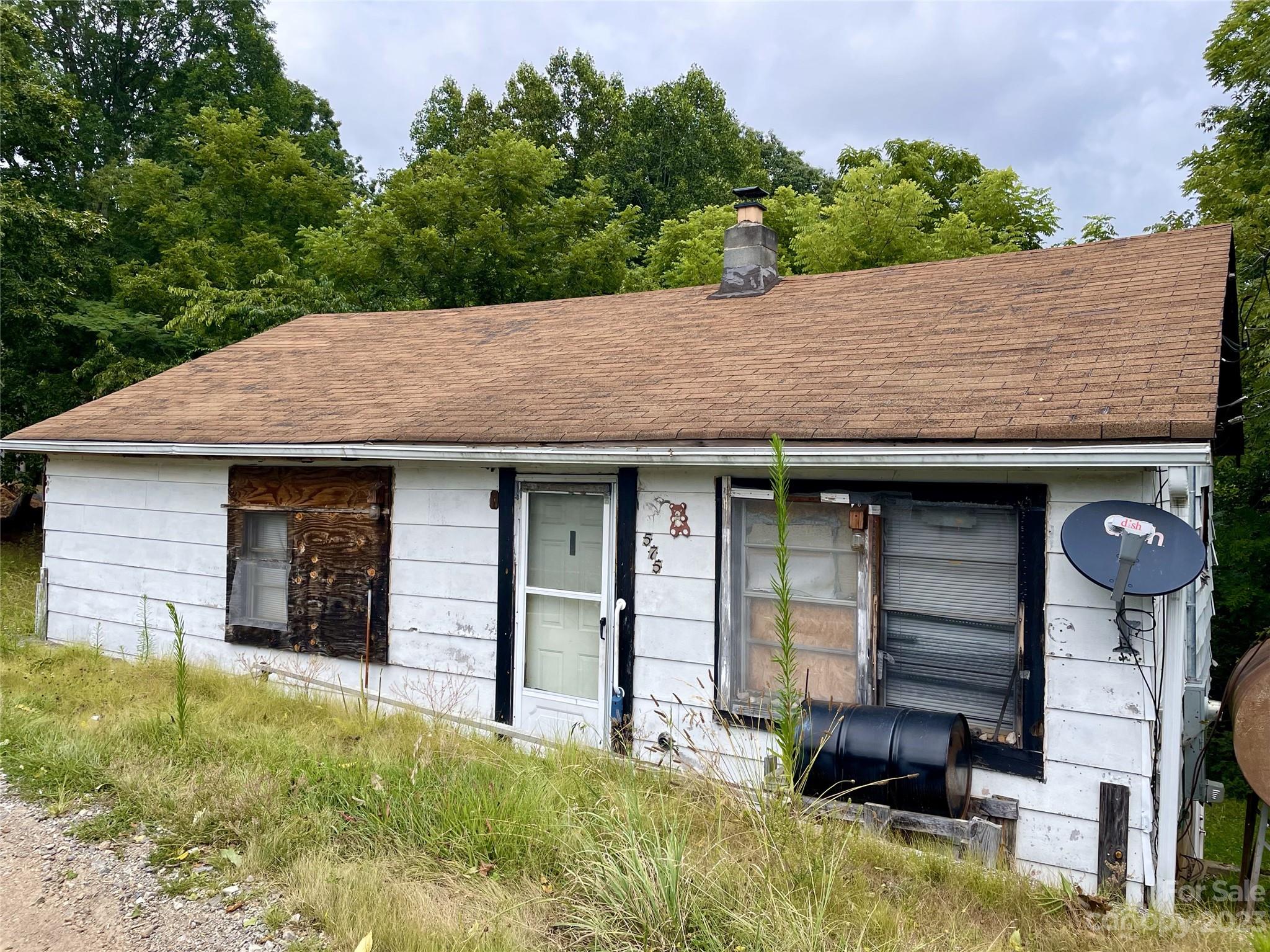 575 Deaverview Road Asheville NC 28806