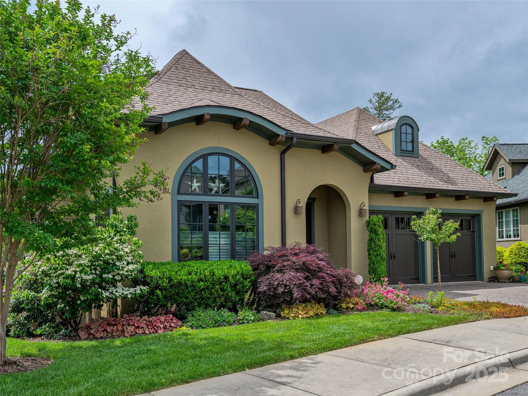 63 Chantilly Drive Asheville NC 28804