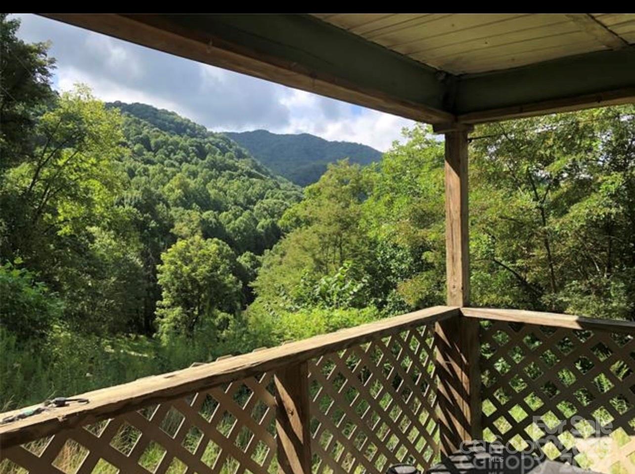 108 Lanning Road Clyde NC 28721
