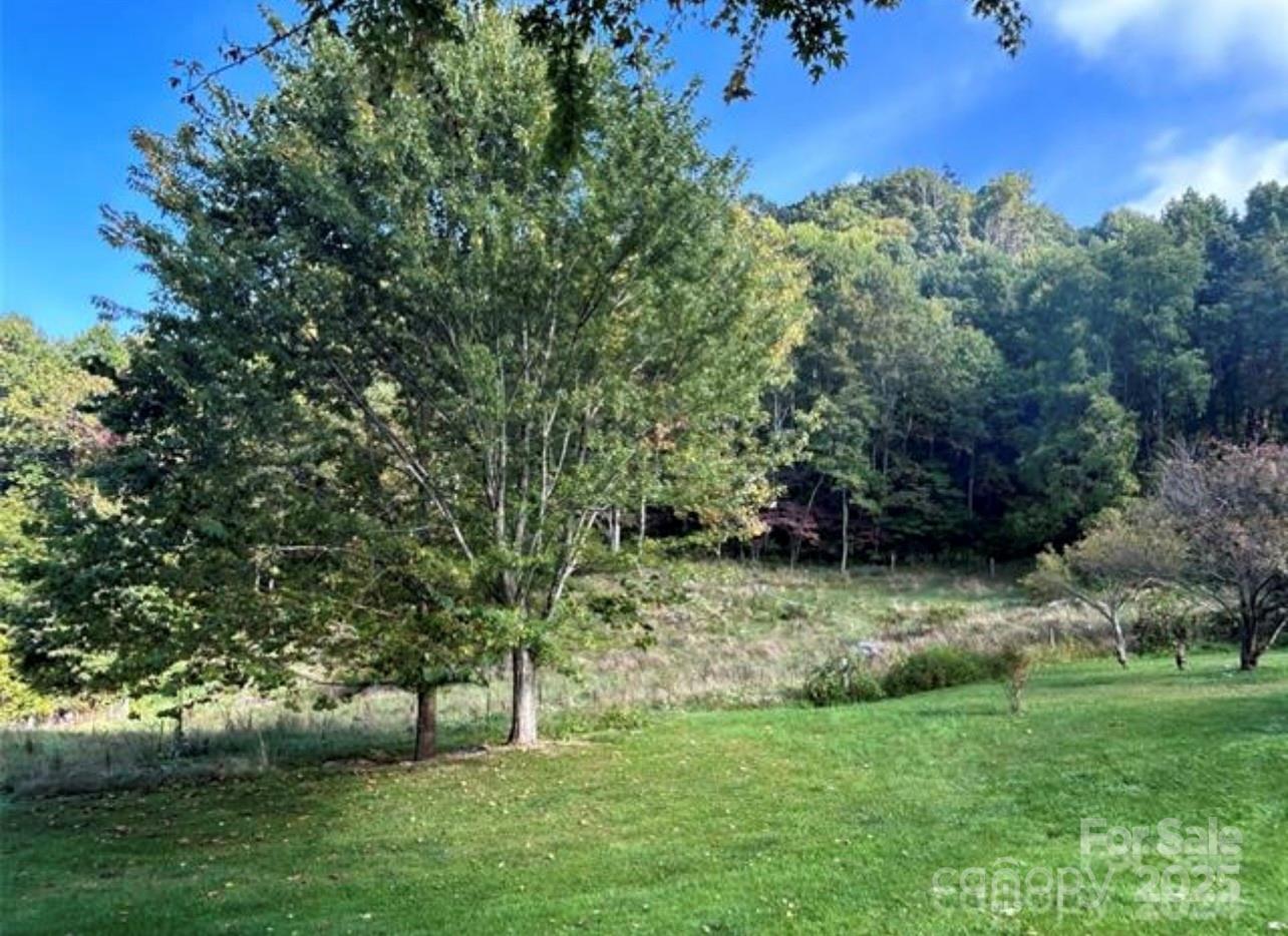 108 Lanning Road Clyde NC 28721