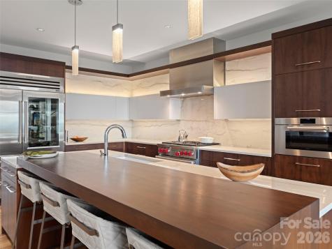 8 Deer Grass Court Arden NC 28704