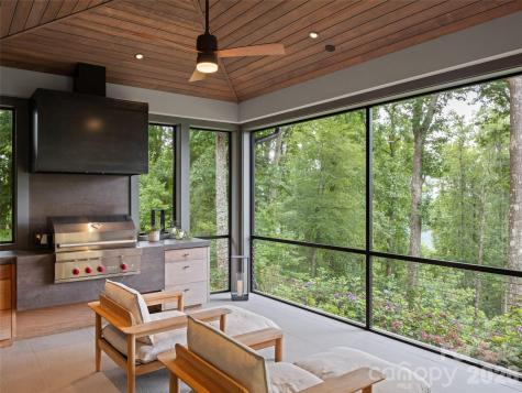 8 Deer Grass Court Arden NC 28704