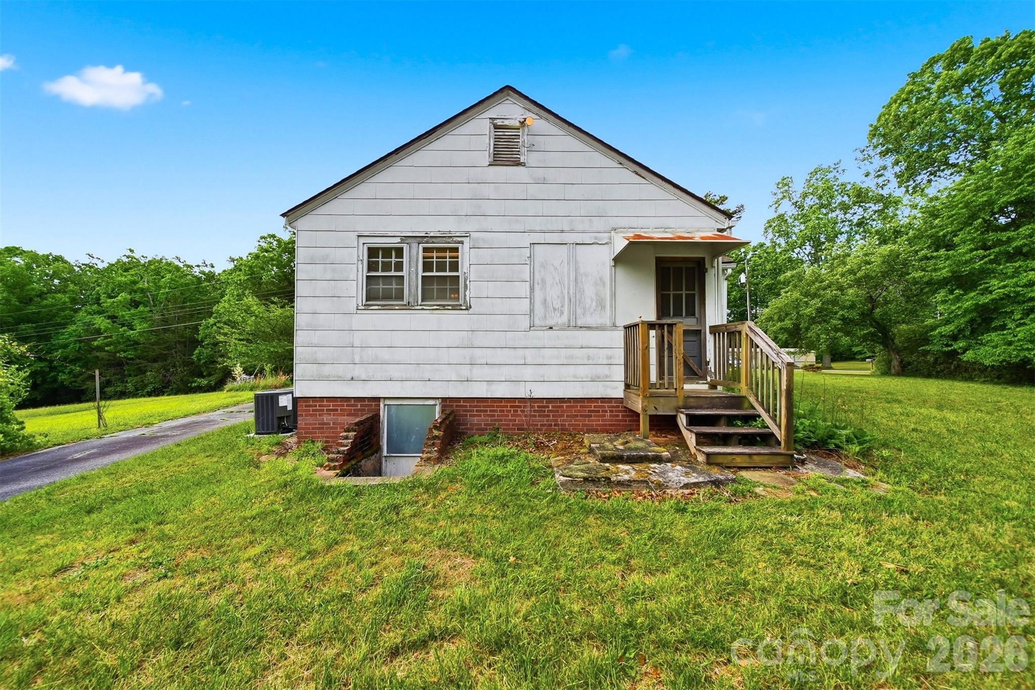 2711 SE 8th Avenue SE Hickory NC 28602