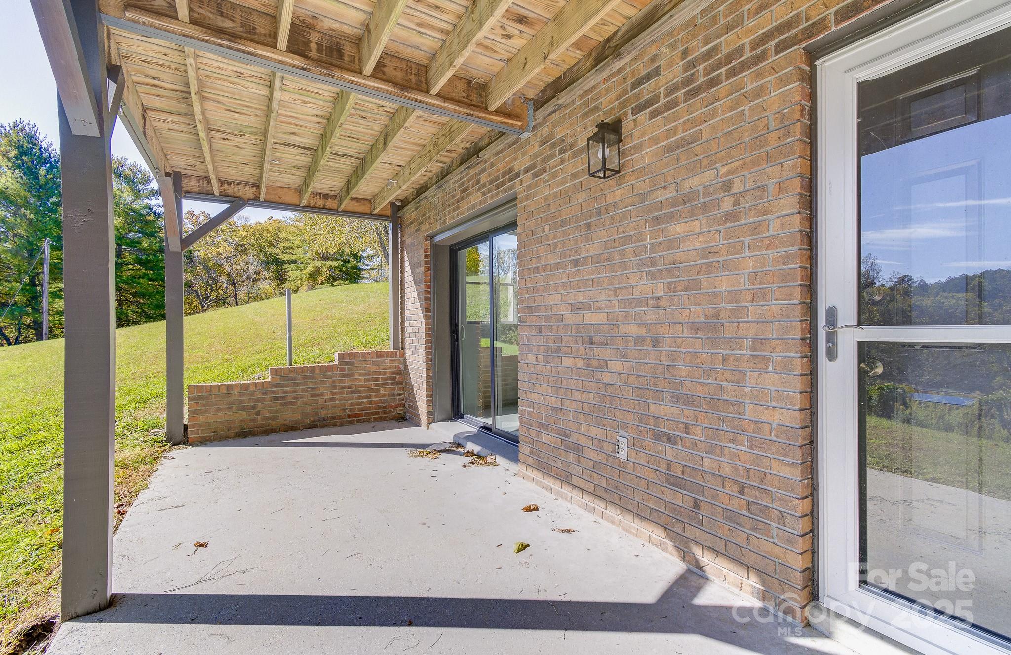 1248 Jenkins Valley Road Alexander NC 28701