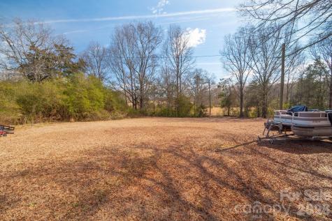 1099 S Potter Road Lancaster SC 29720