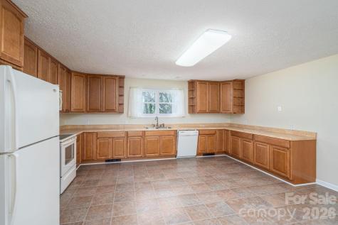 608 N State Street Lincolnton NC 28092