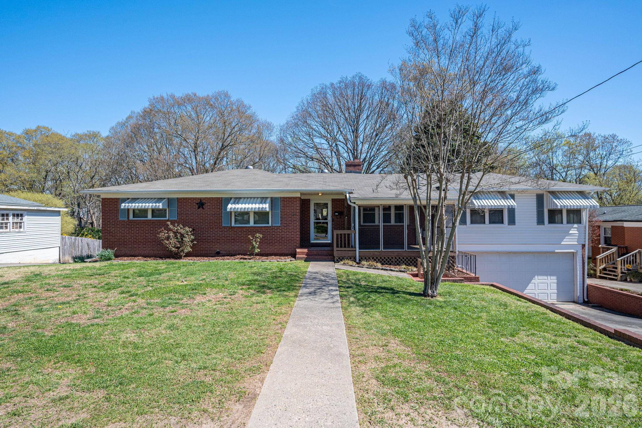 608 N State Street Lincolnton NC 28092