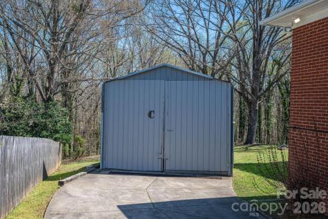 608 N State Street Lincolnton NC 28092