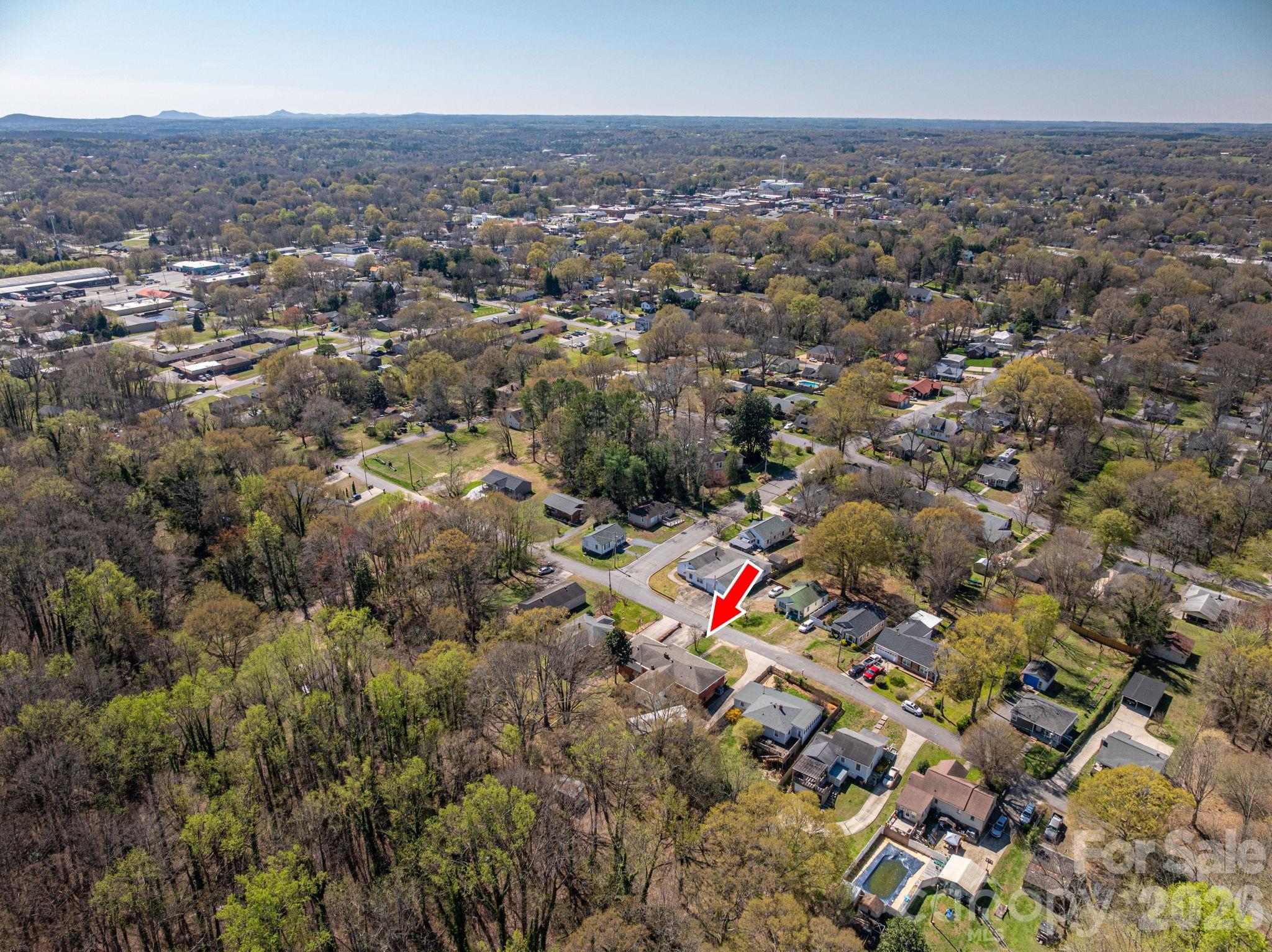 608 N State Street Lincolnton NC 28092