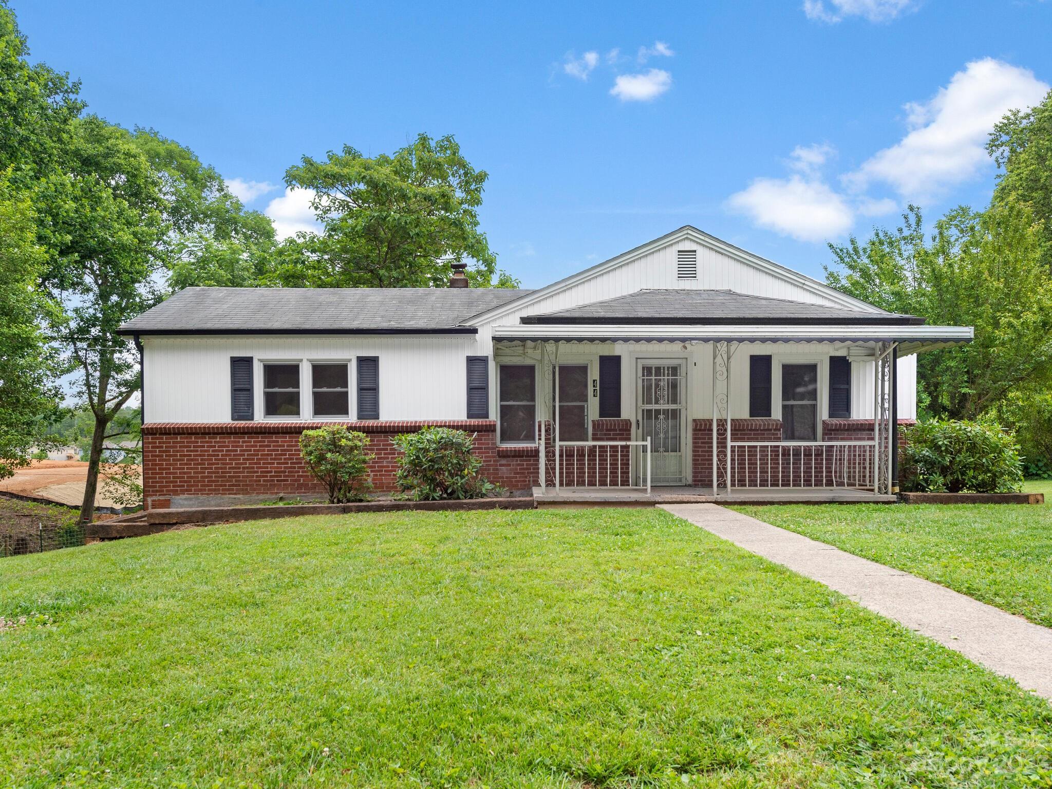44 Cherokee Road Asheville NC 28806