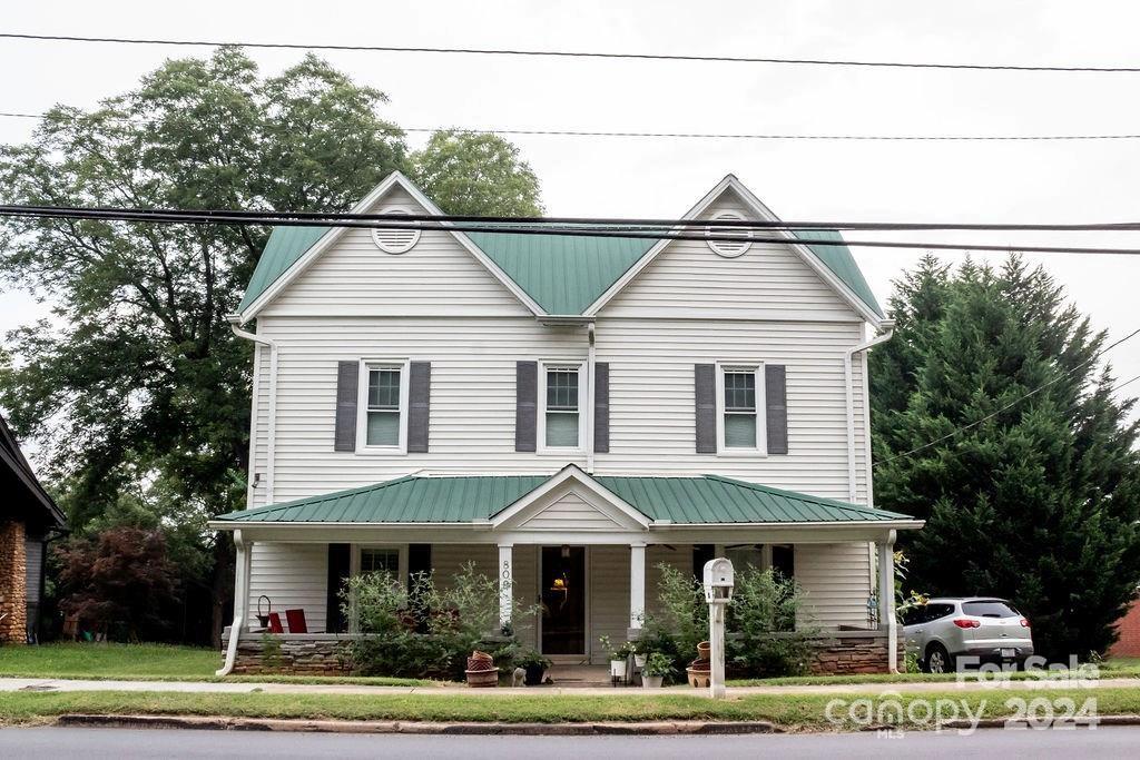 809 N Main Avenue Newton NC 28658