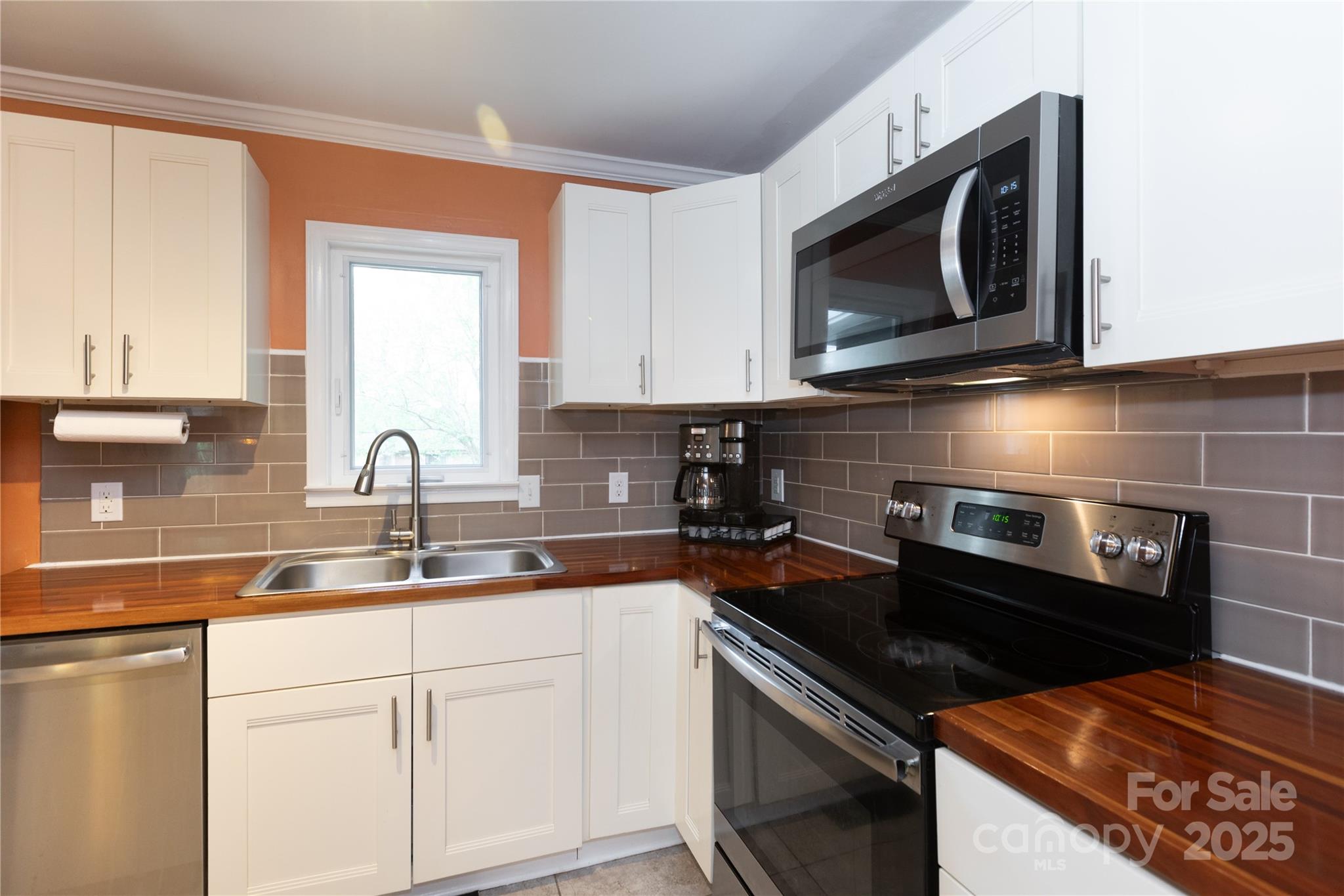 4244 Donnybrook Place Charlotte NC 28205