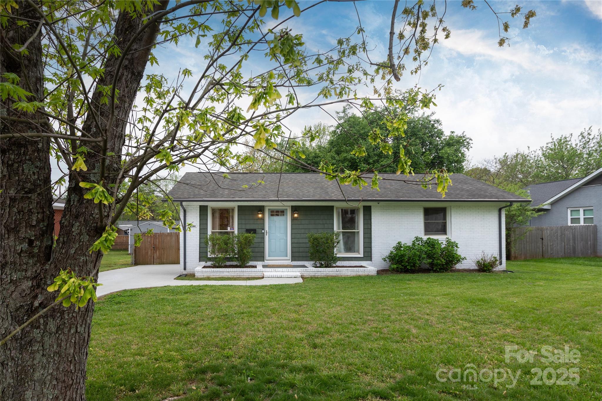4244 Donnybrook Place Charlotte NC 28205