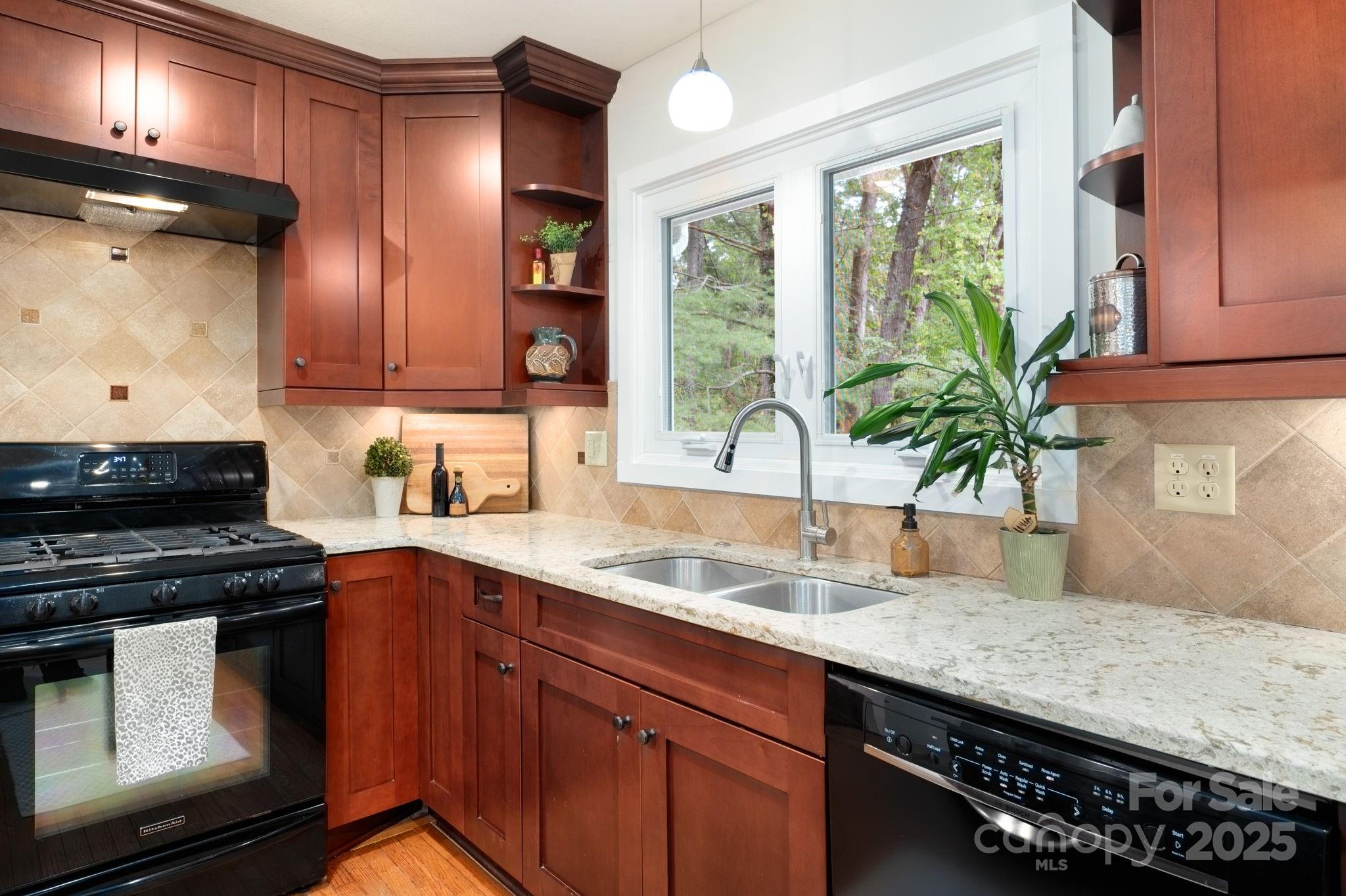 16 Sunnycrest Drive Asheville NC 28805
