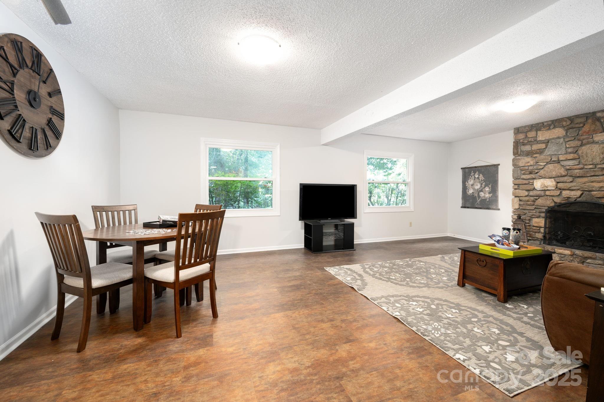 16 Sunnycrest Drive Asheville NC 28805