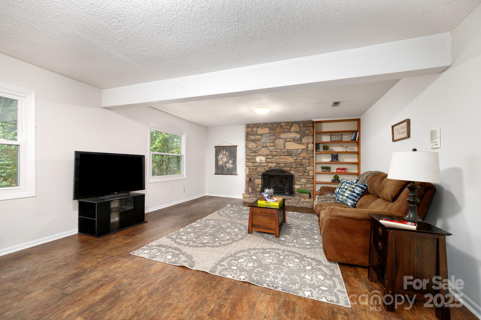 16 Sunnycrest Drive Asheville NC 28805