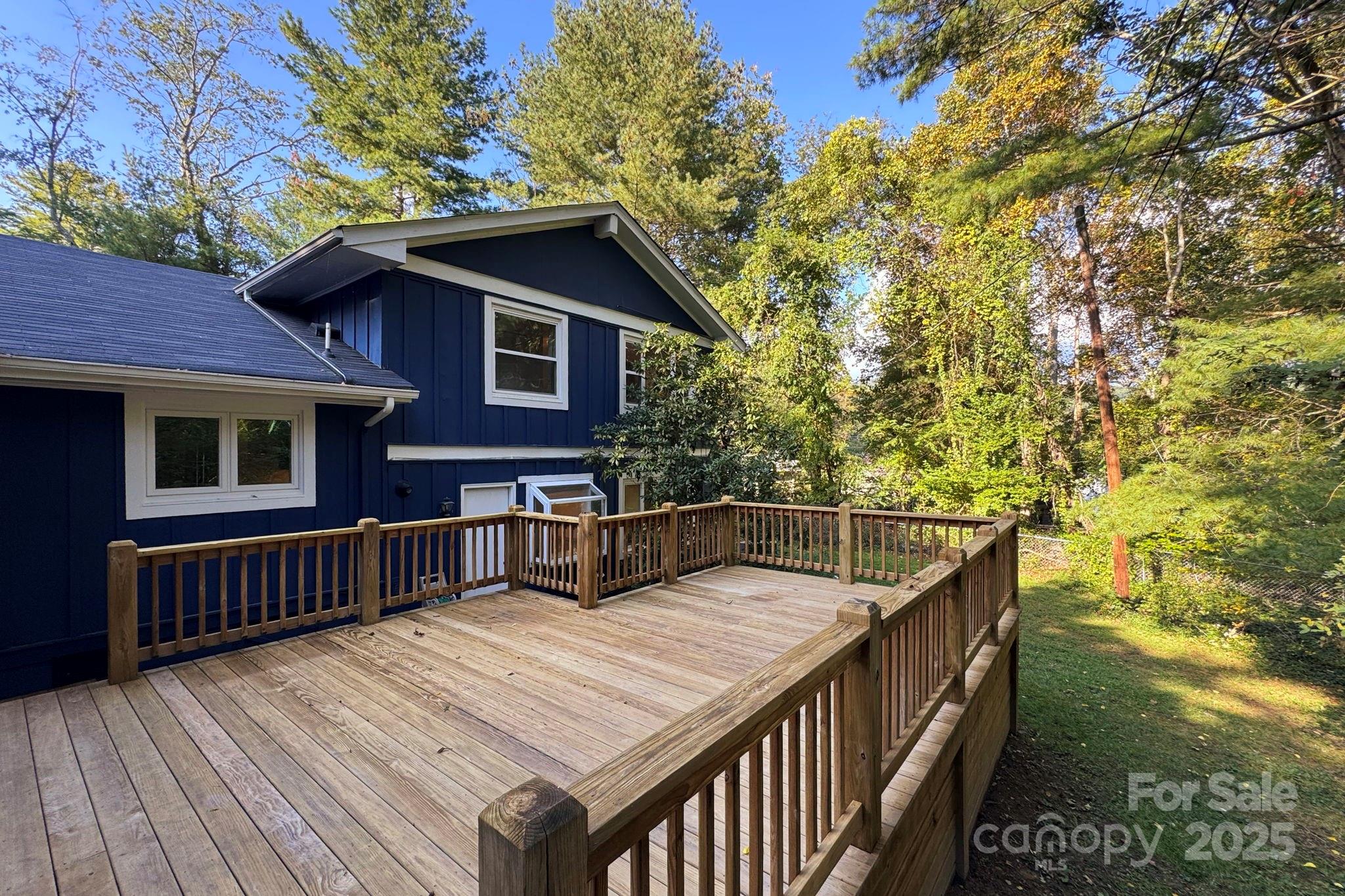 16 Sunnycrest Drive Asheville NC 28805