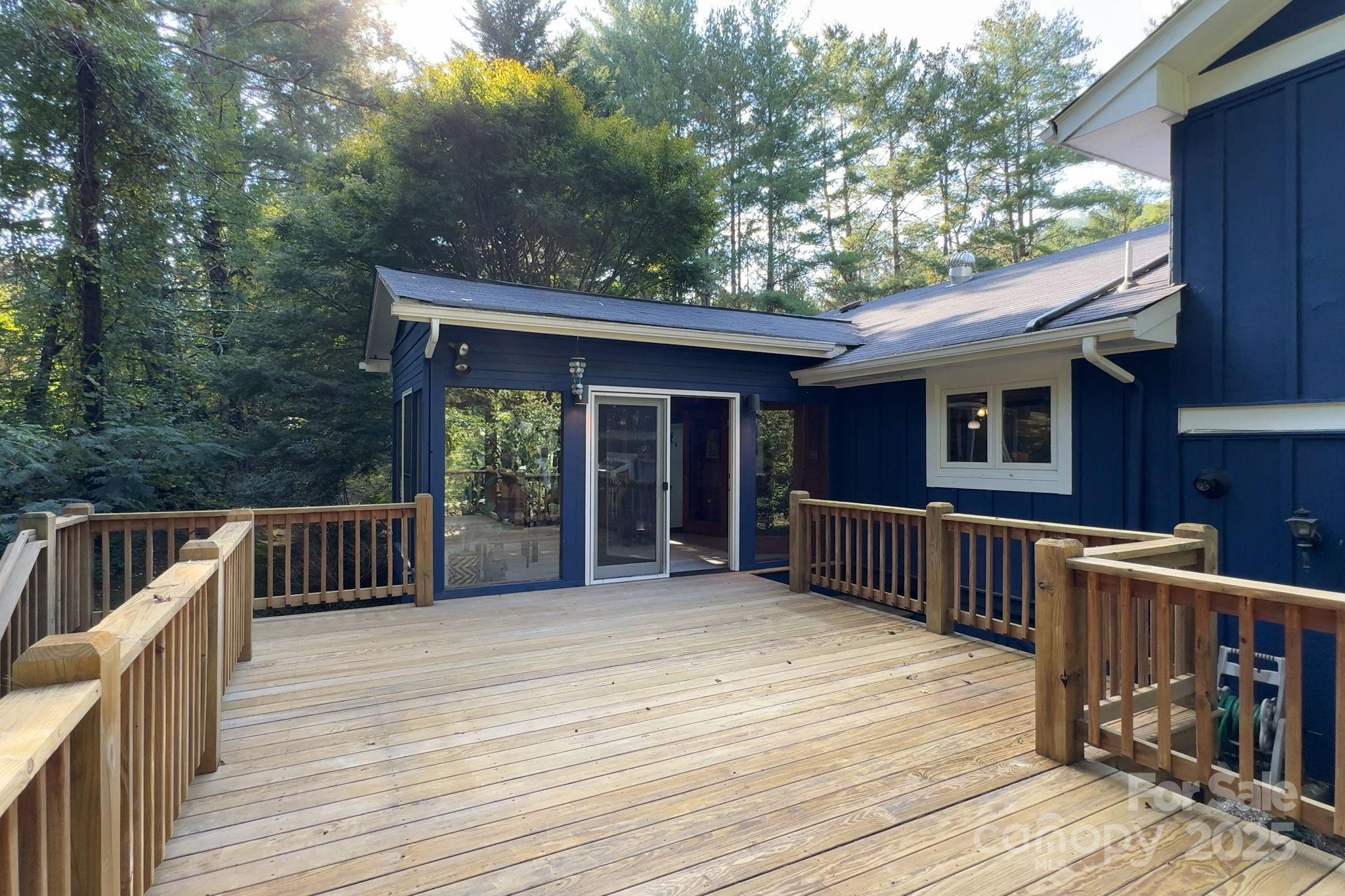 16 Sunnycrest Drive Asheville NC 28805