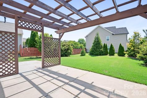 2059 Blue Iris Drive Matthews NC 28104