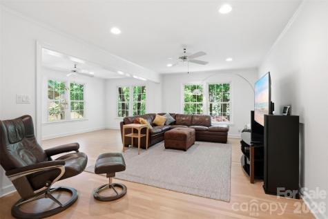 1215 Turnbridge Road Charlotte NC 28226