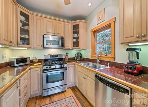 553 River Bend Drive Mars Hill NC 28754