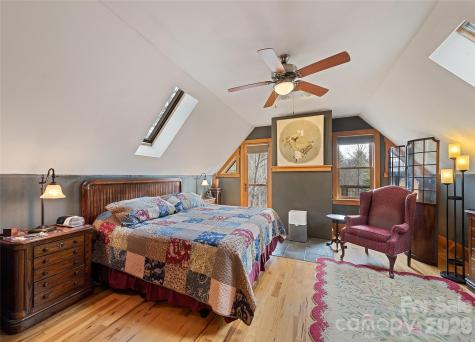553 River Bend Drive Mars Hill NC 28754