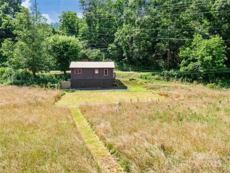 1767 N 226 Highway Bakersville NC 28705