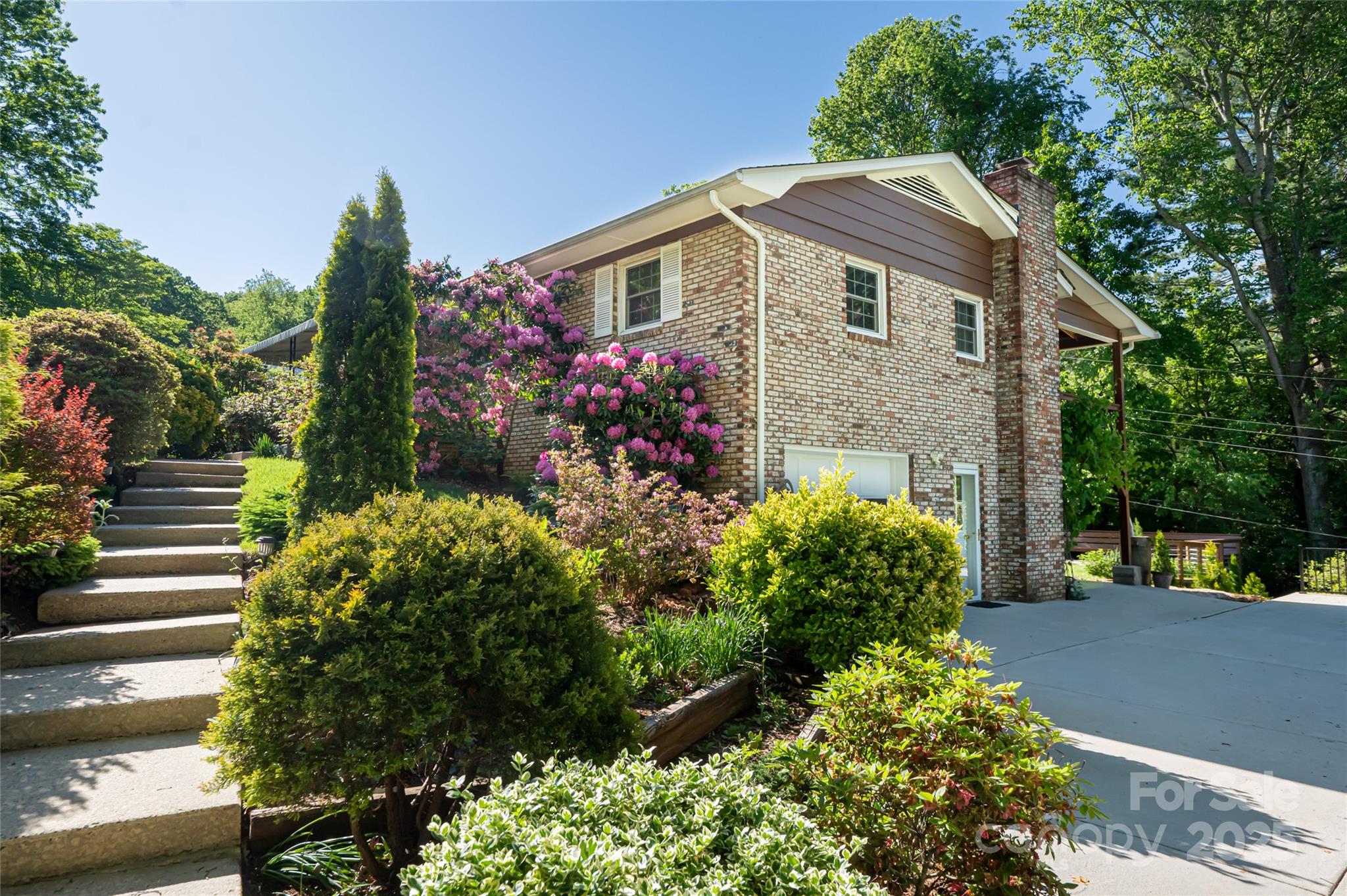 12 Deerwood Drive Asheville NC 28805