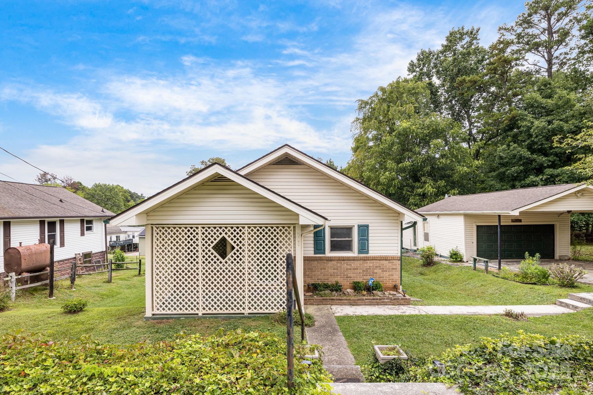 141 Macedonia Road Asheville NC 28804