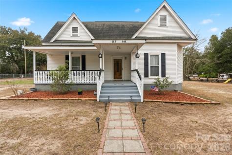 207 Oak Avenue Hamlet NC 28345